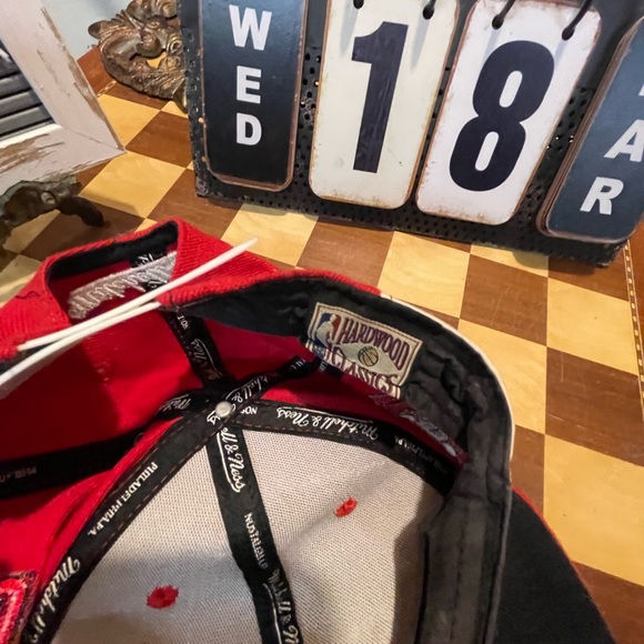 Chicago Bulls - Picture 5 of 8